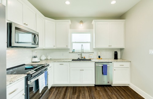 Crystal Beach House | Bright home near the beach with balcony, Ping-Pong/pool table, & central AC