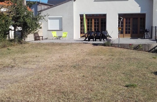 Agon-Coutainville House | Bright house on large walled garden in a dead end