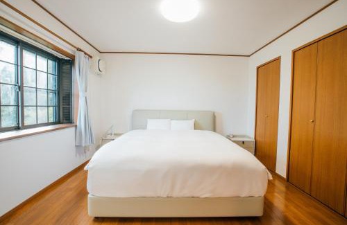 Yawatano House | Bright house