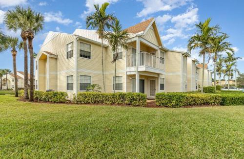 Ocean Side Village Apartment | Bright King Bed Escape Pondview Half mile to Beach