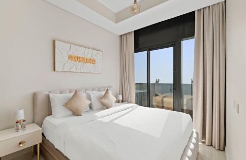 Sheikh Zayed Road Apartment | Bright & Modern 2BR Apartment with Balcony in Aykon City