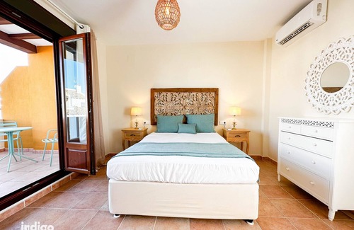 Costa Esuri Apartment | Bright, Modern, 3 Bedroom, Duple Apartment OHA001