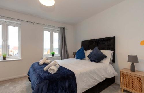 Yeovil House | Bright & Modern 4 Bedroom House in Yeovil