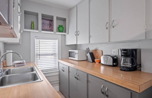 Rimmon Heights Apartment | Bright Modern Open Layout 2nd Flr Short to MidTerm