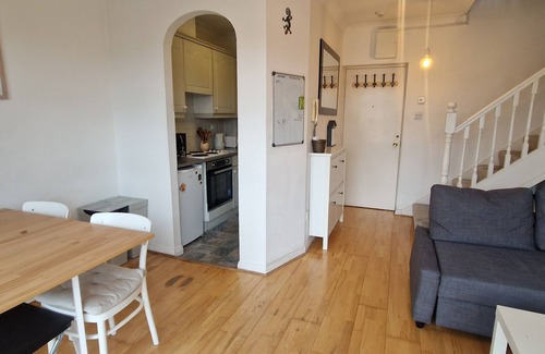 City Centre Dublin Apartment | Bright Riverside 2BD, 5 Min to Guinness Storehouse