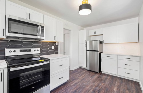 Sewickley House | Bright Sewickley Village House, 2BR + Office/Futon, Walk to Shops