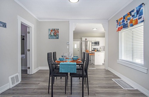 Nelson House | Bright Side Bungalow