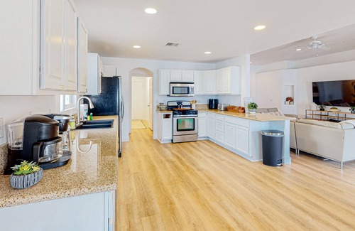 Indian Cove House | Bright & spacious home with firepit, enclosed backyard - dog-friendly