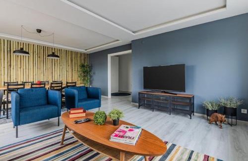 Sisli Apartment | Bright Spacious New Central 4bd2bath Home! #331