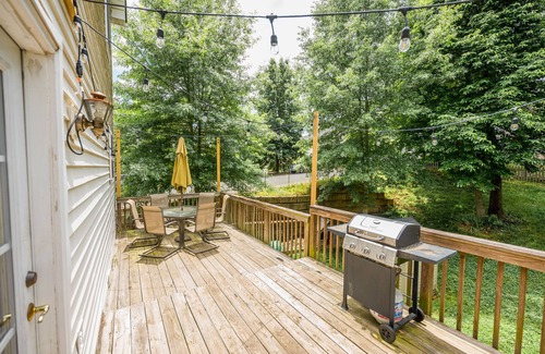 Ridge St. House | Bright, Spacious Home Perfect for Groups and Families: 4BR, 5 Beds