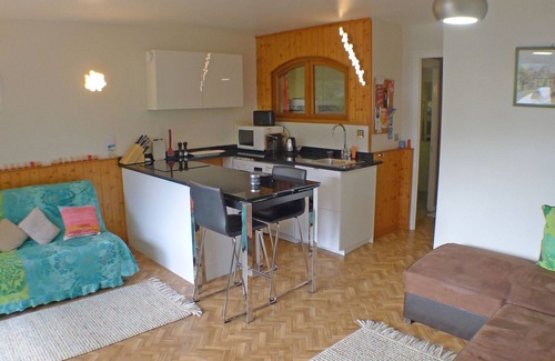 Samoens Apartment | Bright studio with balcony, parking, WiFi and pets allowed in Samoëns