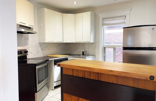 High Park North Apartment | Bright + Stylish Apartment in High Park/Junction