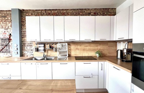 Oudergem Apartment | Bright & Stylish in Nature