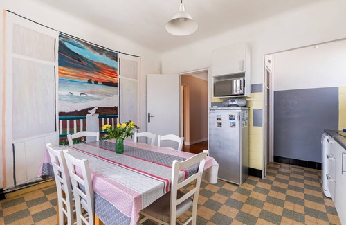 Hendaye Apartment | Bright T4 in villa with garden
