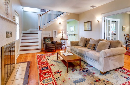 Davis Islands Villa | Bright Tampa Villa - Heated Pool, Hot Tub & Patio