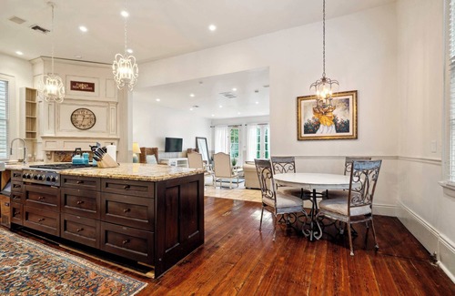 Lower Garden District Villa | Bright Villa w Heated Pool & Pool Table 6br|4ba