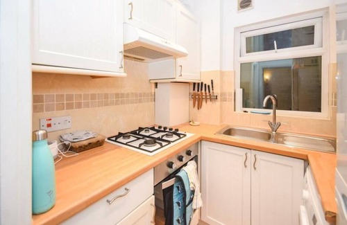 Hove Apartment | Brighton | Garden | Short Term Rental