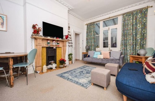 Hove Apartment | Brighton | Garden | Short Term Rental