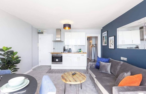 Kemptown Apartment | Brighton Heights With Sea Views