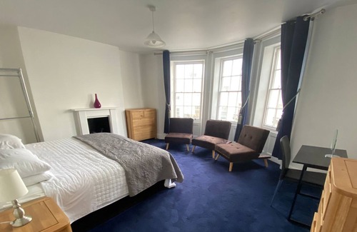Hove Villa | BRIGHTON VILLA: Lansdowne Villa Maisonette: 6 Bedrooms 3 Receptions