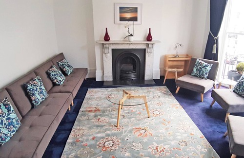 Hove Villa | BRIGHTON VILLA: Lansdowne Villa Maisonette: 6 Bedrooms 3 Receptions