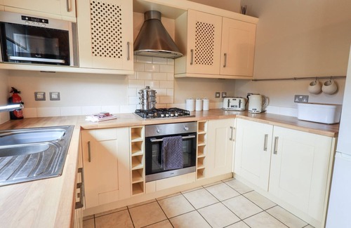 Windermere Cottage | BRIGHTWATER LODGE, pet friendly, with hot tub in Windermere