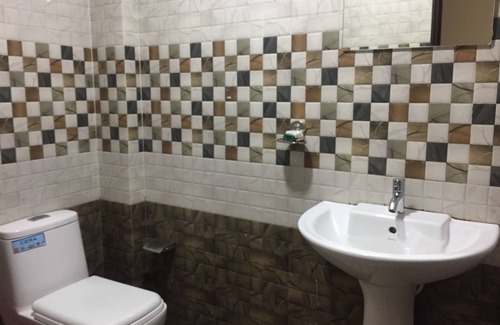 Onamthuruth Hotel | Brindavan Residency