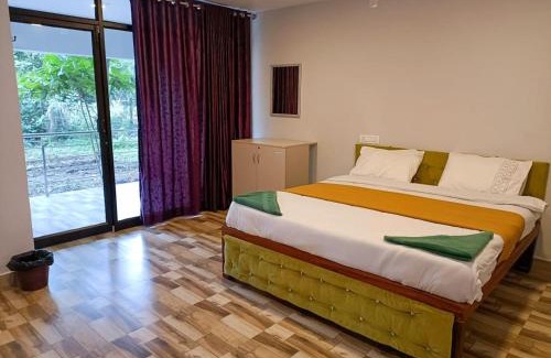 Bommayapalayam Hotel | Brindavanam Resort