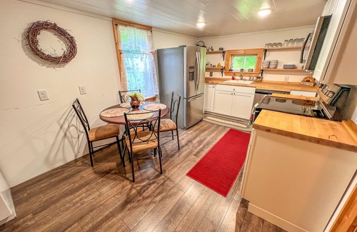 Jefferson Cottage | Bring the Pup to Mountain Jewel! Pet-Friendly, Perfect for Sept Adventures