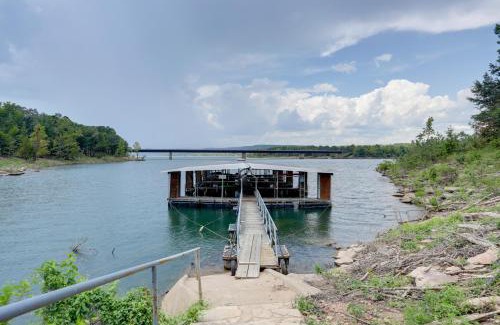 Greers Ferry House | Bring Your Boat! Greers Ferry Lake Home with Slip