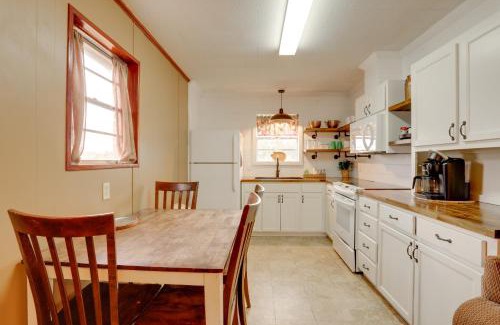 Greers Ferry House | Bring Your Boat! Greers Ferry Lake Home with Slip