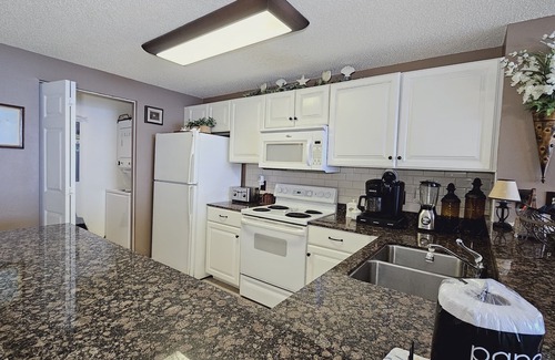 Fort Morgan Condo | Bristol 1405 Beach Club-Direct Gulf View-Right On The Beach-Pool/Hot Tub-WiFi!