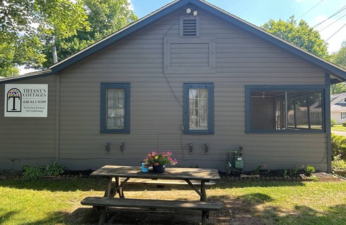 Geneva-on-the-Lake Cottage | Bristol Cottage at Tiffany's Cottages! New In-Ground Pool, Night Life, GOTL Lake