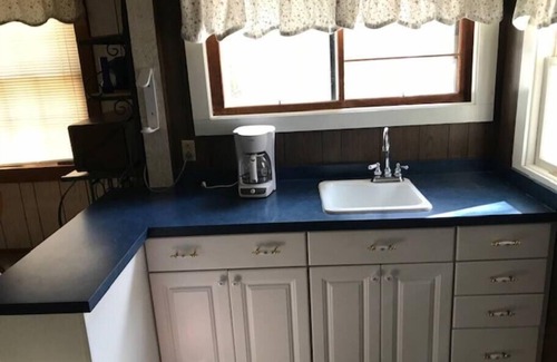 Minocqua Cabin | Bristol Cottage- Coachlite Resort in Minocqua