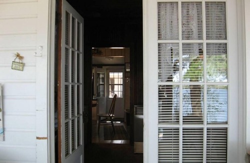Minocqua Cabin | Bristol Cottage- Coachlite Resort in Minocqua