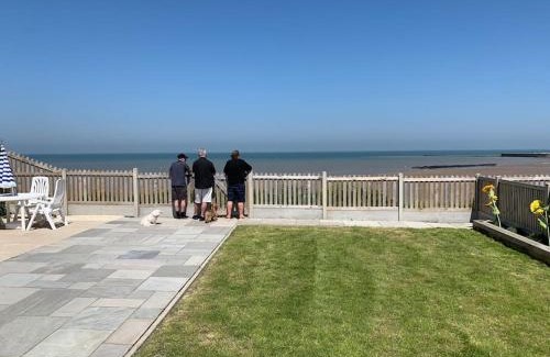 Greenhill Apartment | BRiSYL BEACH HOUSE, with amazing changing views!