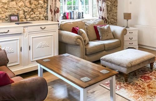 Axminster House | Britannia - Uk50124