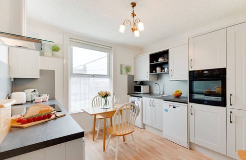 Seaton Apartment | Brixham View - Two Bedroom Apartment, Sleeps 4