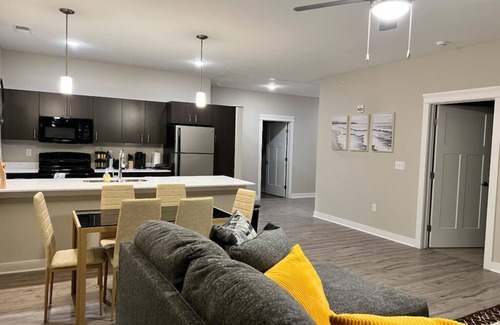 Indianapolis Condo | Broad Ripple Quietly Nestled 2BR w/Free Parking