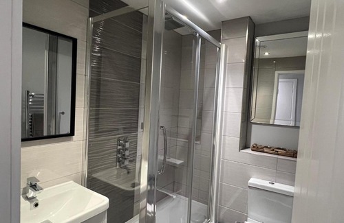 Herne Bay Apartment | Broadway Retreat with free parking