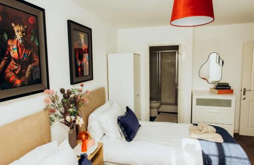 Bromley Common and Keston Apartment | Bromley Stylish Modern Escape 2 Bed Apartment