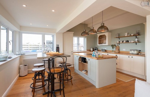 Cemaes Bay Cottage | Bron Wendon: Seaside 3-Bed Home in Cemaes Bay | Managed by Anglesey Holiday Lettings