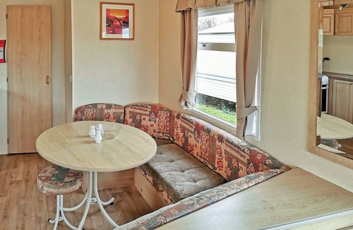 Aberystwyth House | Bronze Plus 2 (Pets)