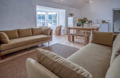St Brides House | Brook Cottage Green - 2 Bedroom Cottage - Dale
