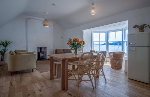 St Brides House | Brook Cottage Green - 2 Bedroom Cottage - Dale