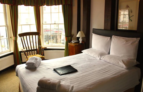 Colchester Hotel | Brook Red Lion Hotel