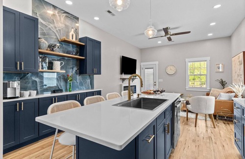 Wilmington House | Brooklyn 415 - Modern - Centrally Located