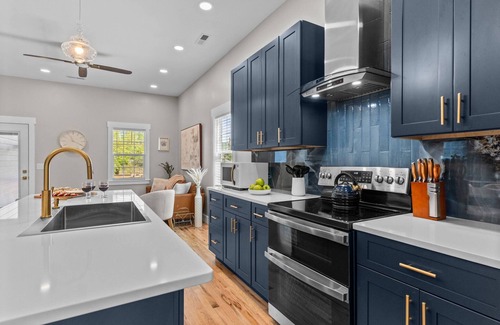 Wilmington House | Brooklyn 415 - Modern - Centrally Located
