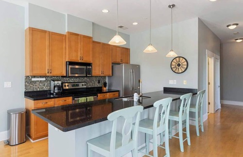 River District Apartment | Brooklyn Arts Condo S