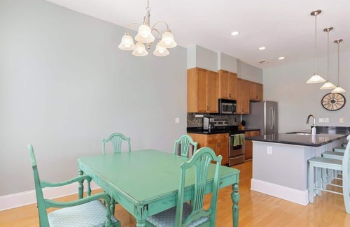 River District Apartment | Brooklyn Arts Condo S